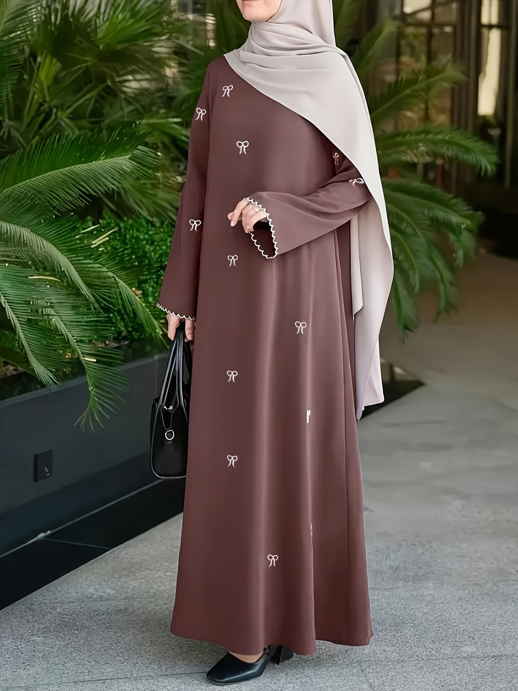 Elegant Long Dress for Middle Eastern Muslims During Ramadan, Featuring Bow Embroidery, Suitable for Casual Outings And Prayers (Abaya Does Not Include a Headscarf)