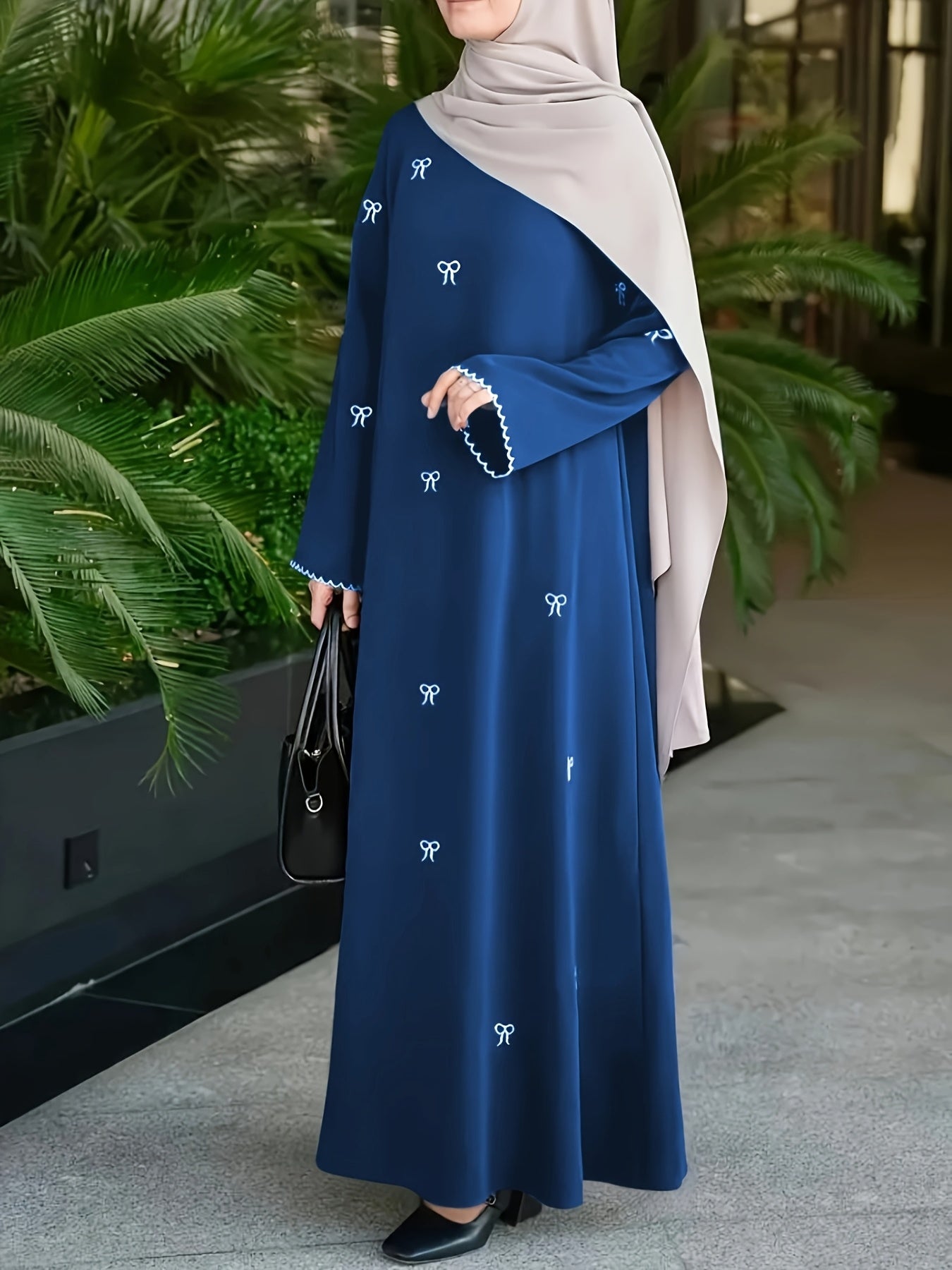 Elegant Long Dress for Middle Eastern Muslims During Ramadan, Featuring Bow Embroidery, Suitable for Casual Outings And Prayers (Abaya Does Not Include a Headscarf)