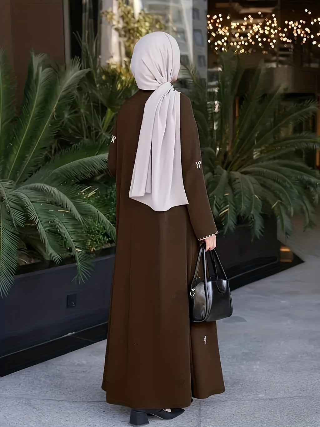 Elegant Long Dress for Middle Eastern Muslims During Ramadan, Featuring Bow Embroidery, Suitable for Casual Outings And Prayers (Abaya Does Not Include a Headscarf)