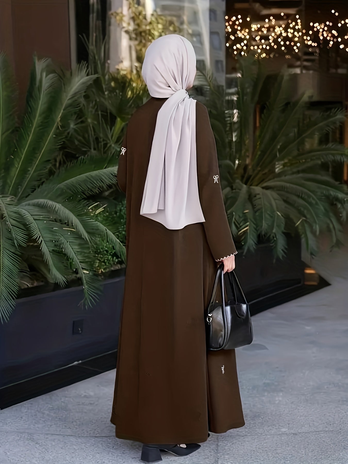 Elegant Long Dress for Middle Eastern Muslims During Ramadan, Featuring Bow Embroidery, Suitable for Casual Outings And Prayers (Abaya Does Not Include a Headscarf)