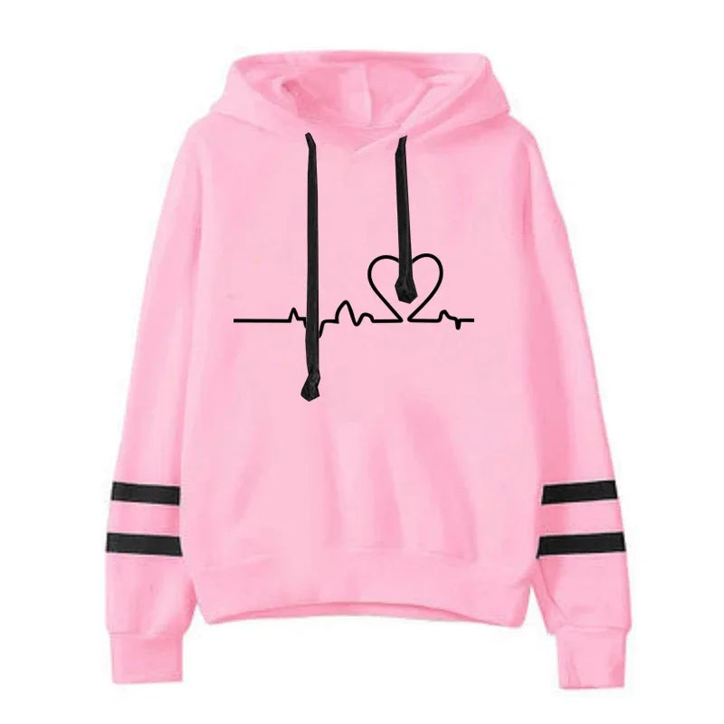 طقم رياضي نسائي عصري – هودي مخطط مع بنطال رياضي مريح