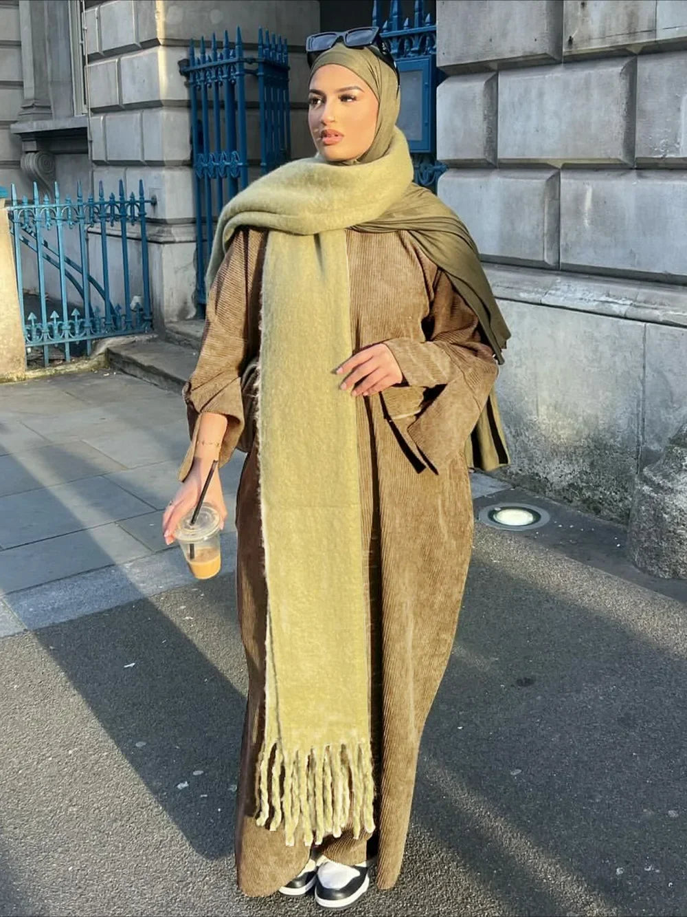 فستان جلابية نسائي أنيق للمناسبات – عباية طويلة فاخرة لرمضان والعيد بتصميم عربي راقٍ