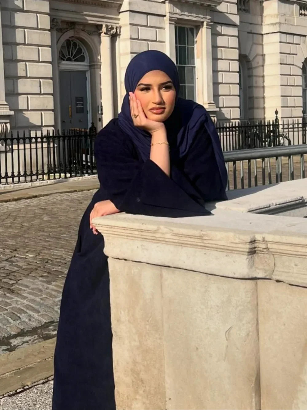 فستان جلابية نسائي أنيق للمناسبات – عباية طويلة فاخرة لرمضان والعيد بتصميم عربي راقٍ