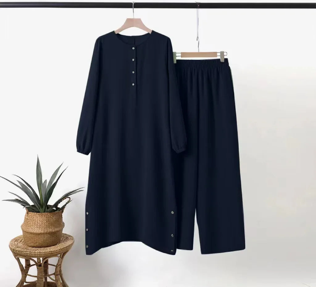 طقم عباية نسائي أنيق قطعتين – قميص طويل بأزرار مع بنطال واسع مريح