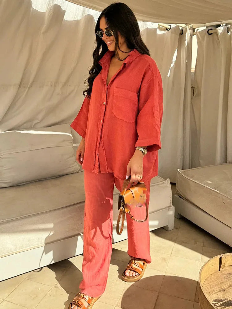 طقم نسائي أنيق قطعتين – قميص بأزرار مع بنطال كاجوال مريح