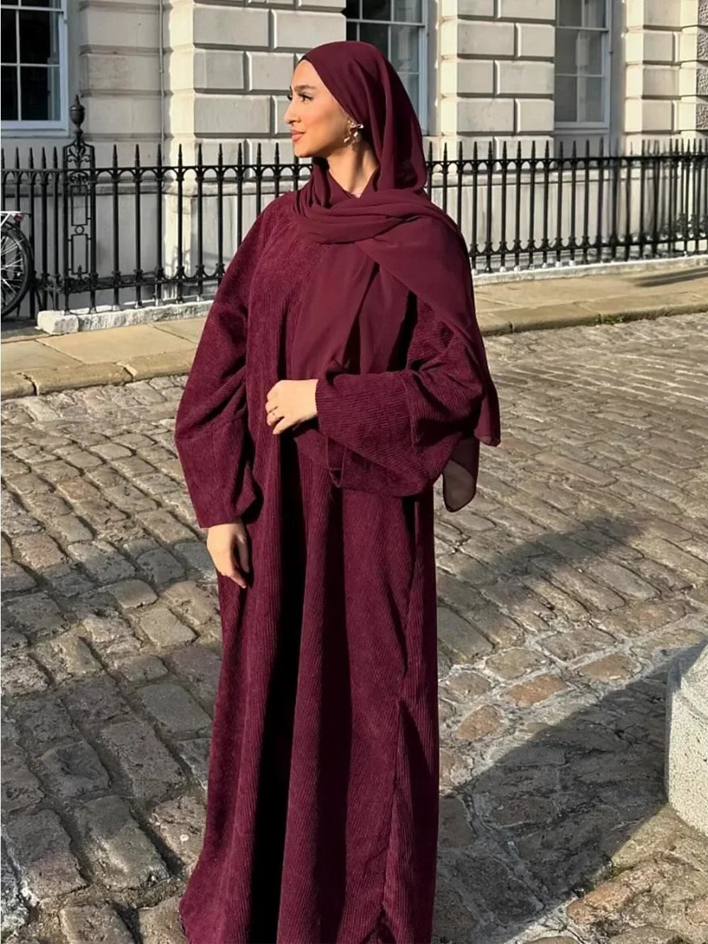 فستان جلابية نسائي أنيق للمناسبات – عباية طويلة فاخرة لرمضان والعيد بتصميم عربي راقٍ