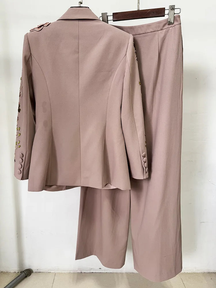 طقم نسائي فاخر قطعتين – بليزر مطرز بزهور ثلاثية الأبعاد مع بنطال واسع أنيق