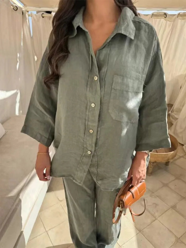 طقم نسائي أنيق قطعتين – قميص بأزرار مع بنطال كاجوال مريح