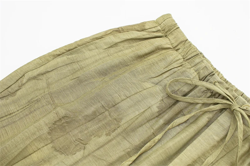 طقم نسائي صيفي أنيق قطعتين – قميص بطبعات عصرية مع بنطال مريح