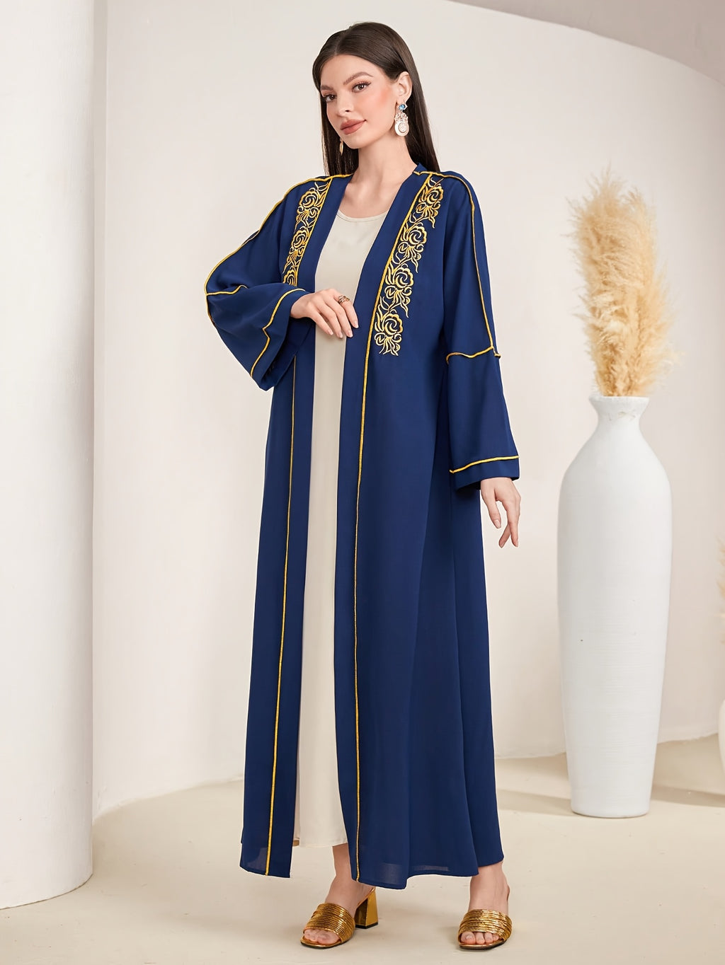 Elegant Embroidered Arab Style Abaya | Long Sleeve, Regular Fit, No Belt, Suitable for All Seasons