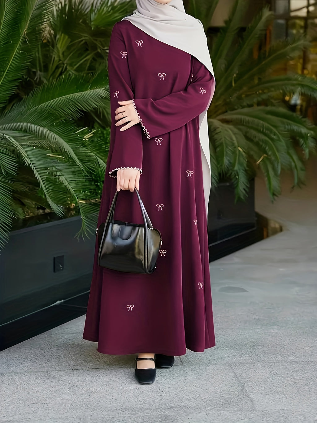 Elegant Long Dress for Middle Eastern Muslims During Ramadan, Featuring Bow Embroidery, Suitable for Casual Outings And Prayers (Abaya Does Not Include a Headscarf)