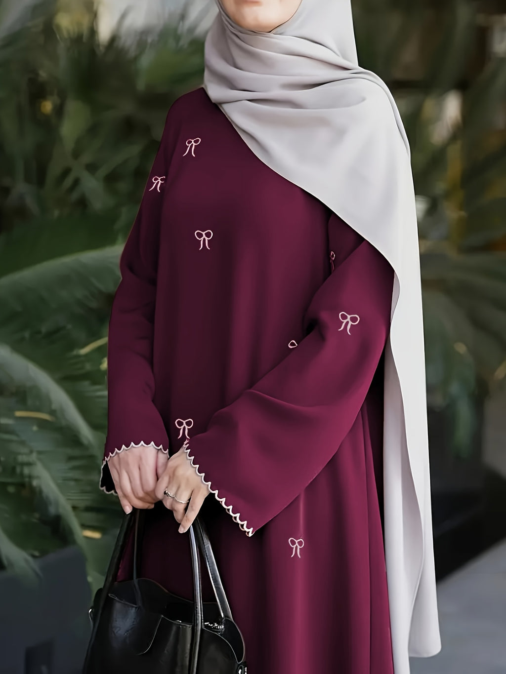 Elegant Long Dress for Middle Eastern Muslims During Ramadan, Featuring Bow Embroidery, Suitable for Casual Outings And Prayers (Abaya Does Not Include a Headscarf)